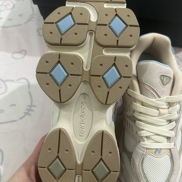 New Balance 9060 Series Grey Platform Sneakers - Picture 2 of 6